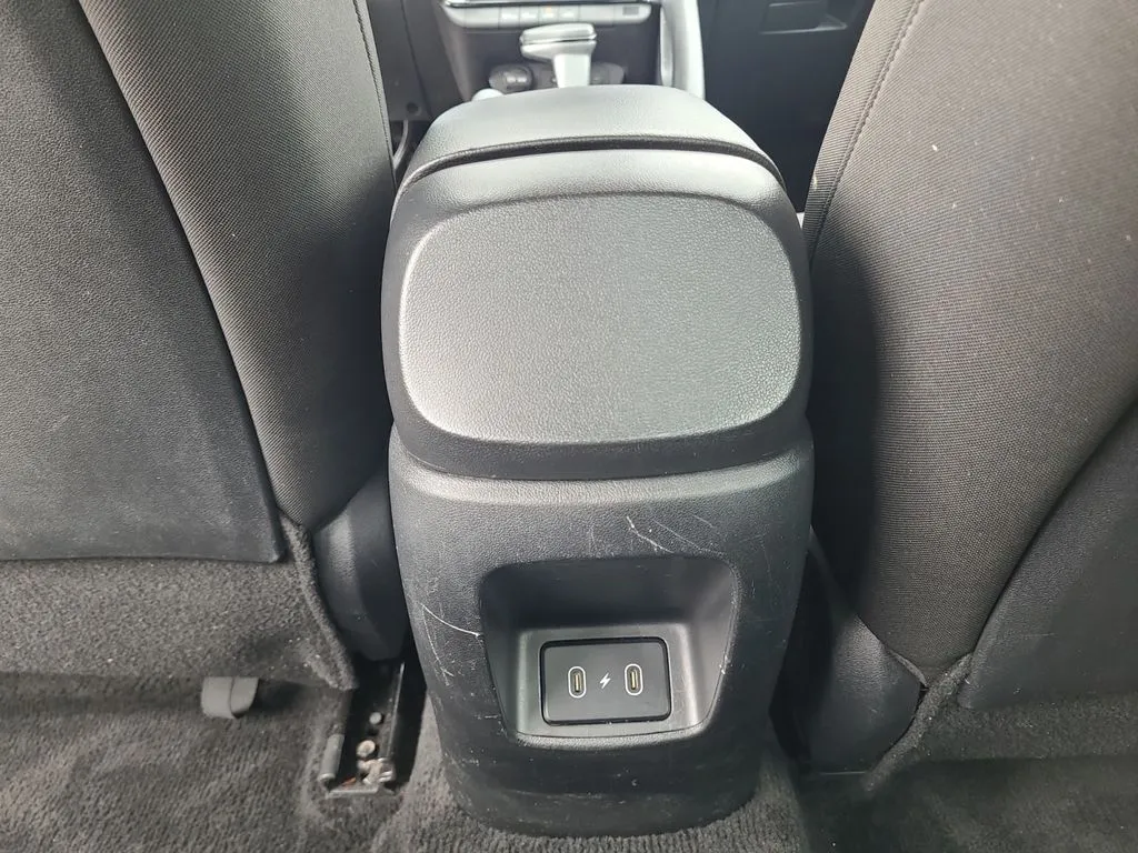 Hyundai Elantra photo 29