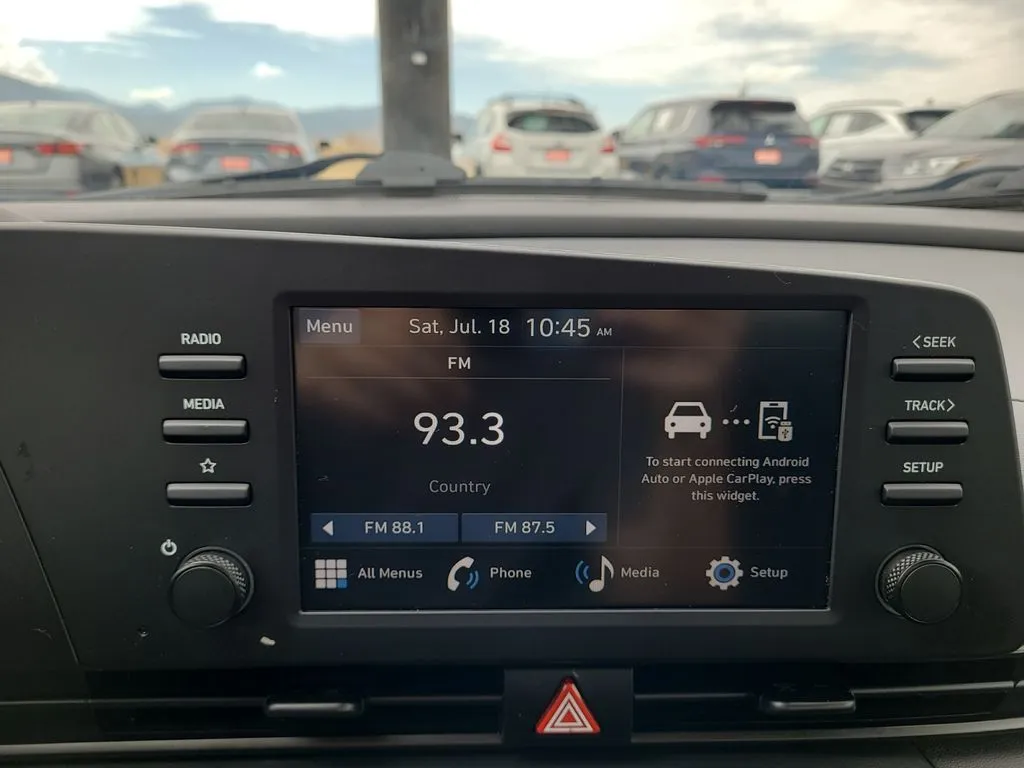 Hyundai Elantra photo 20