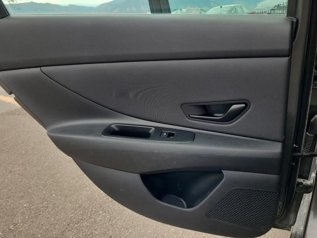 Hyundai Elantra photo 28