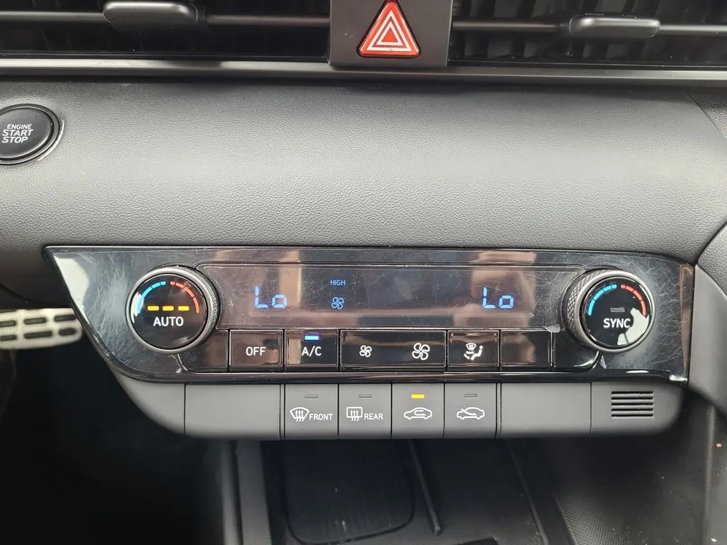 Hyundai Elantra photo 21