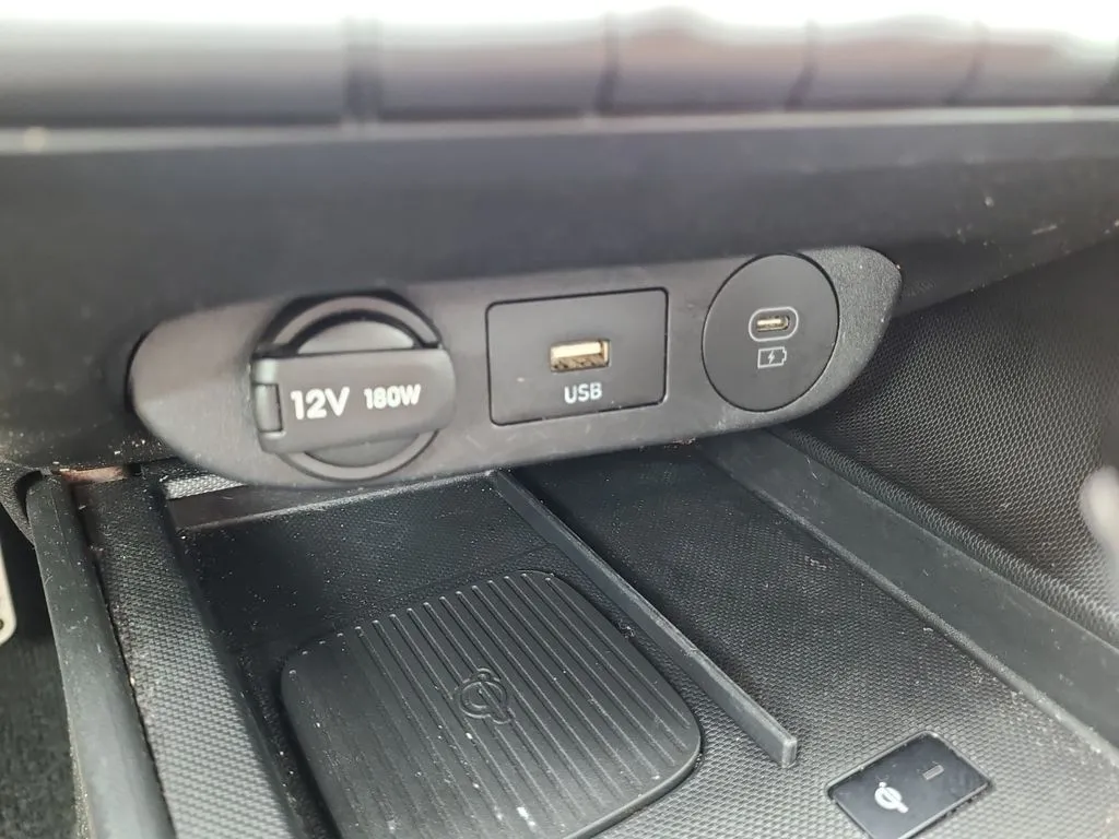Hyundai Elantra photo 22