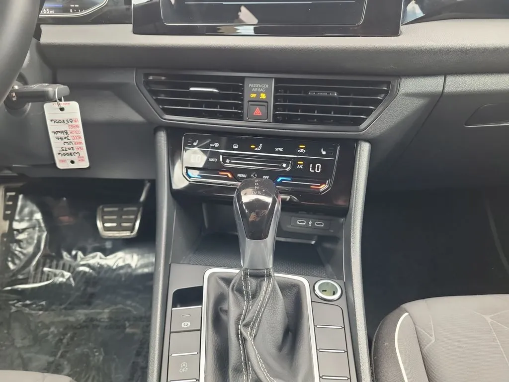 Volkswagen Jetta photo 11