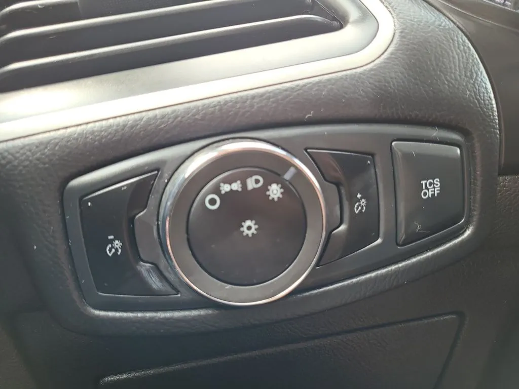 Ford Edge photo 17