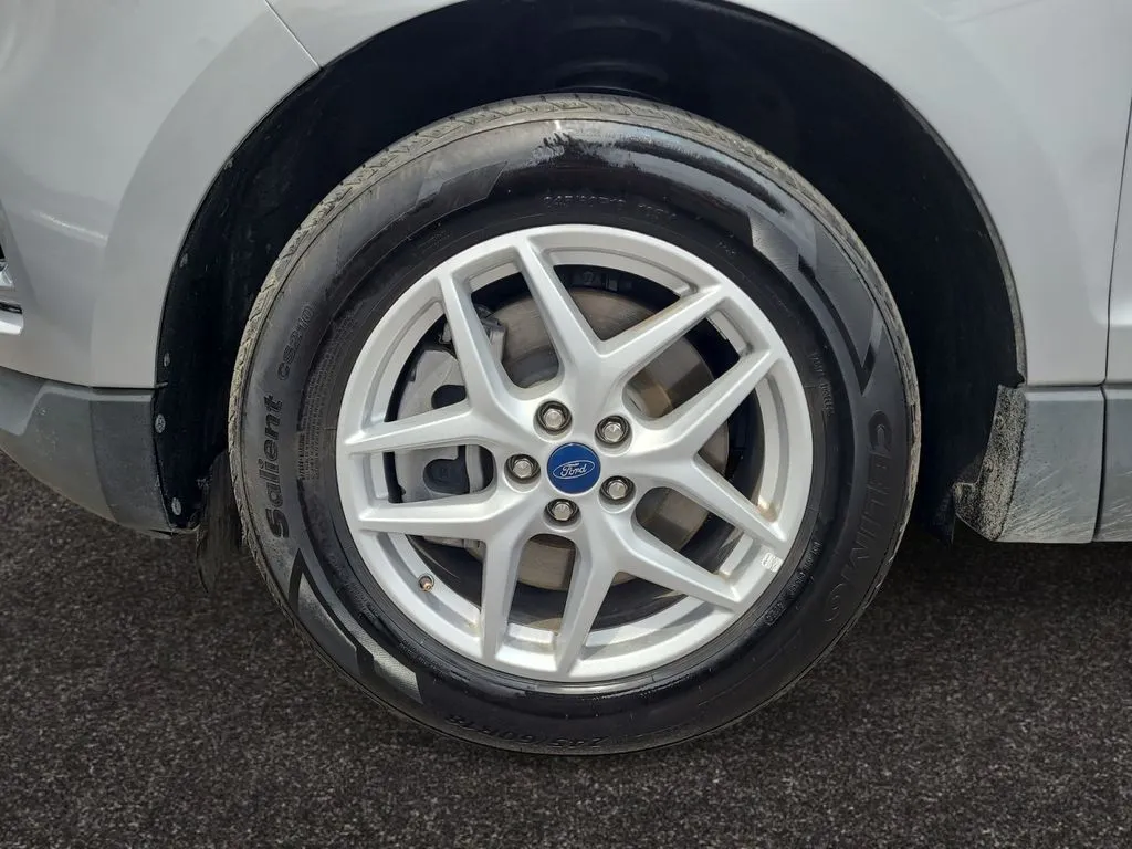 Ford Edge photo 14