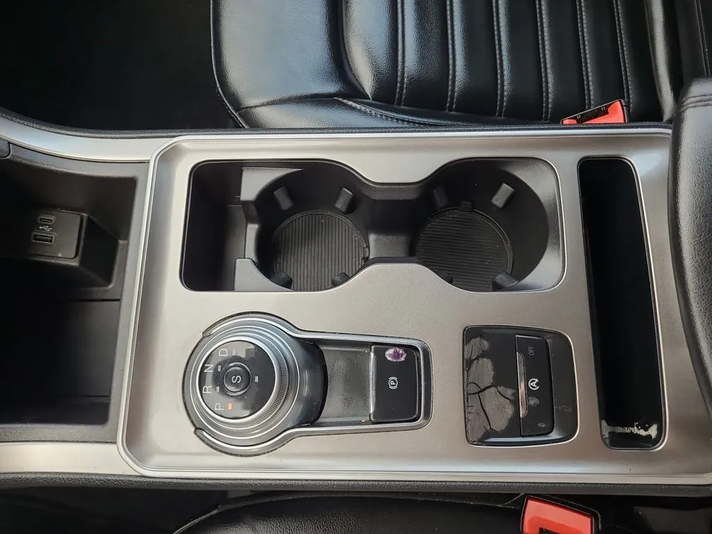 Ford Edge photo 23