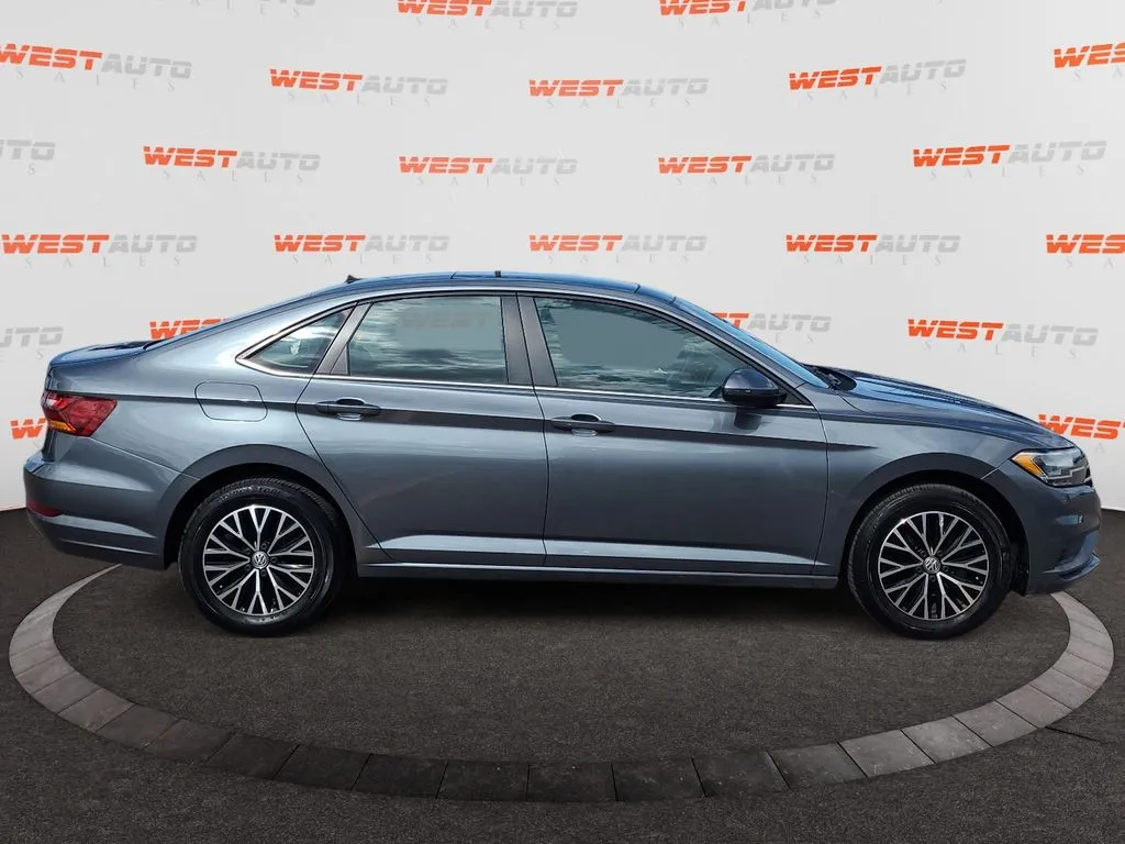 Volkswagen Jetta photo 6