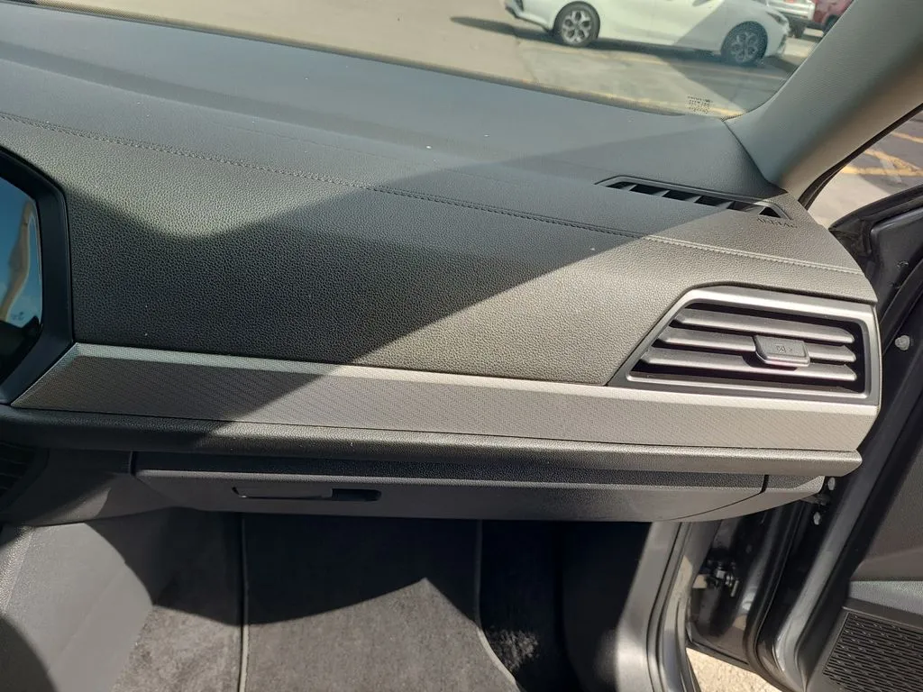 Volkswagen Jetta photo 16