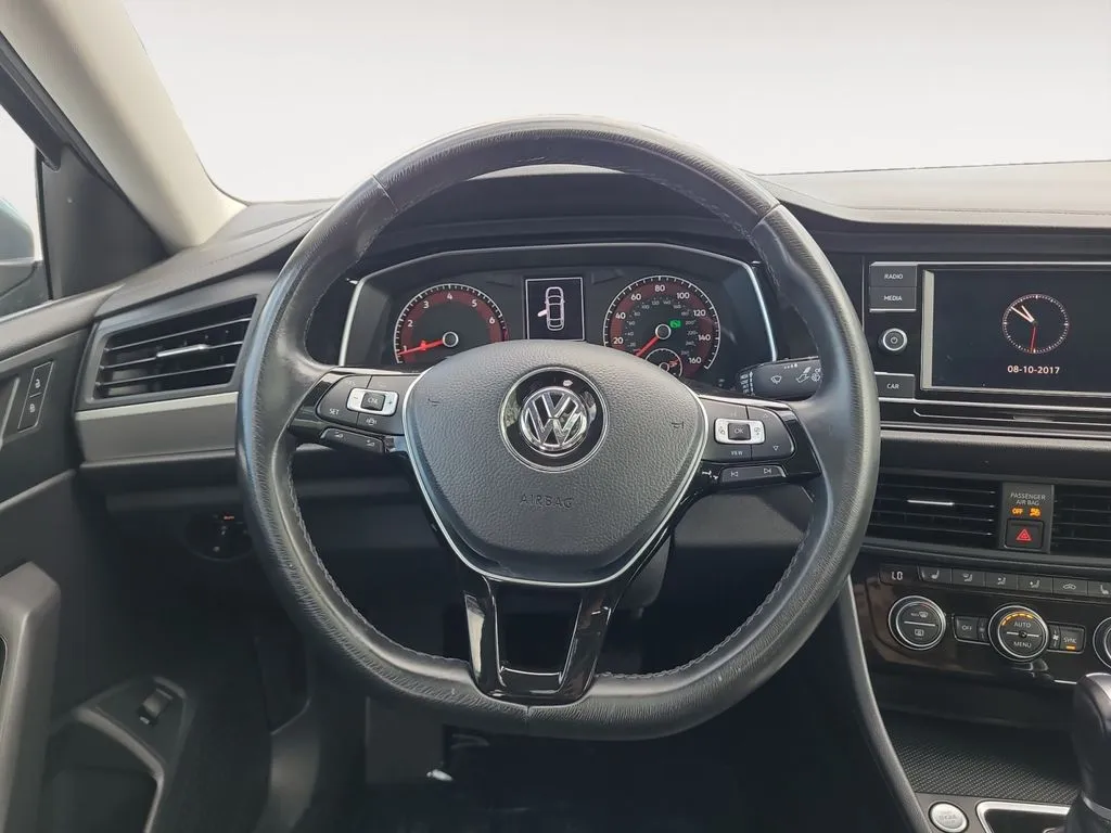 Volkswagen Jetta photo 12