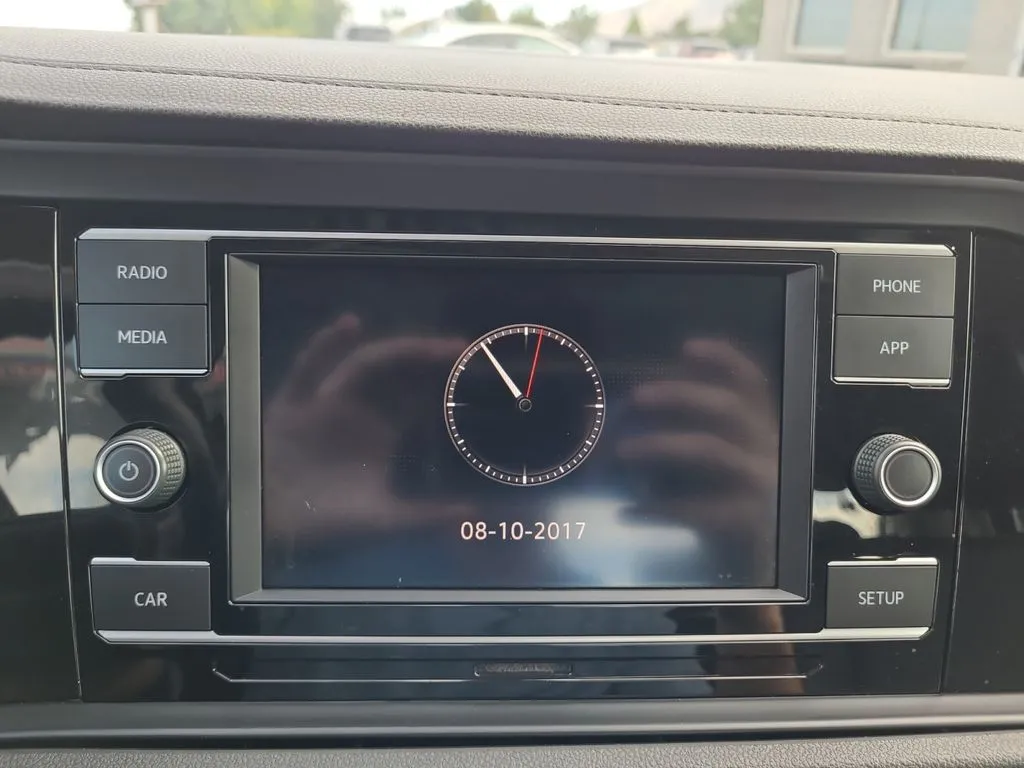 Volkswagen Jetta photo 24