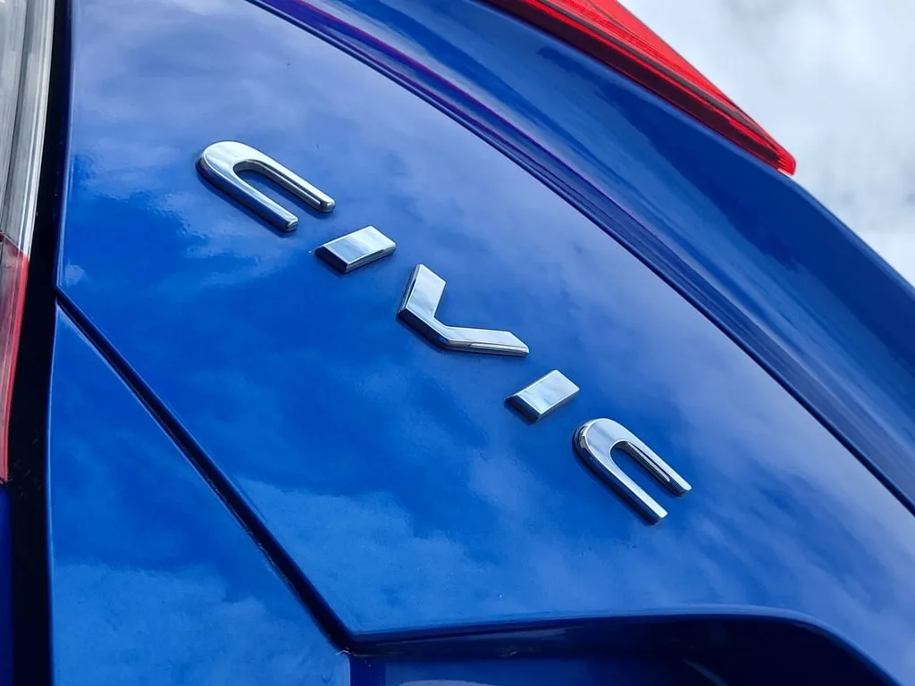 Honda Civic photo 17