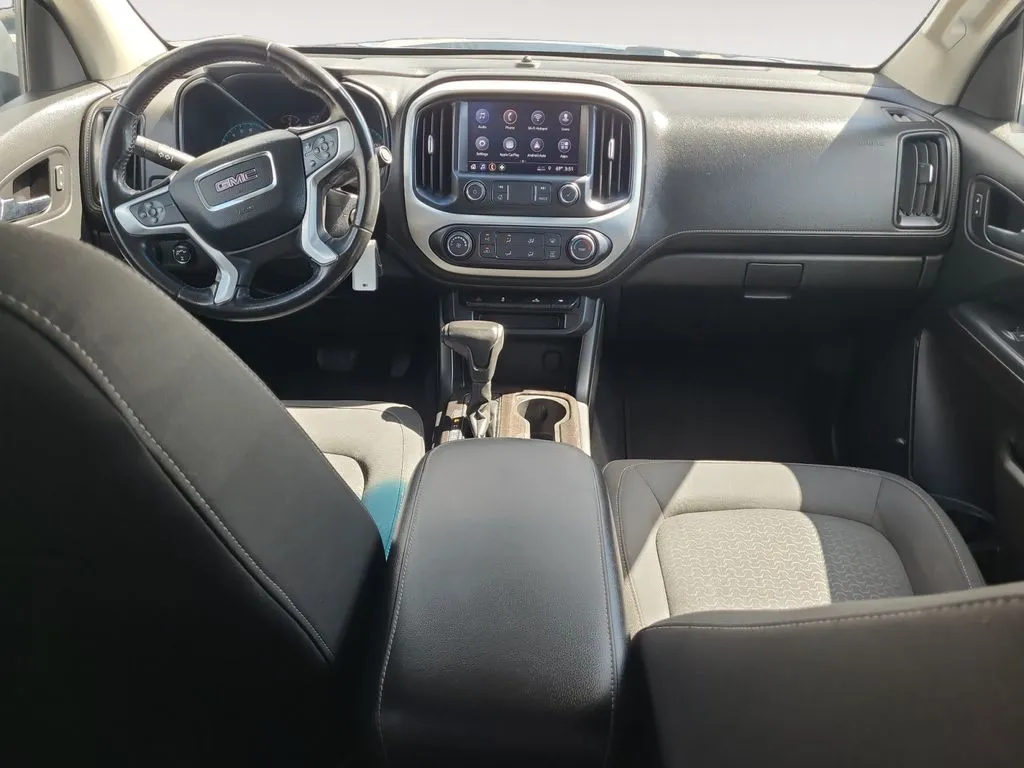 GMC Canyon photo 10