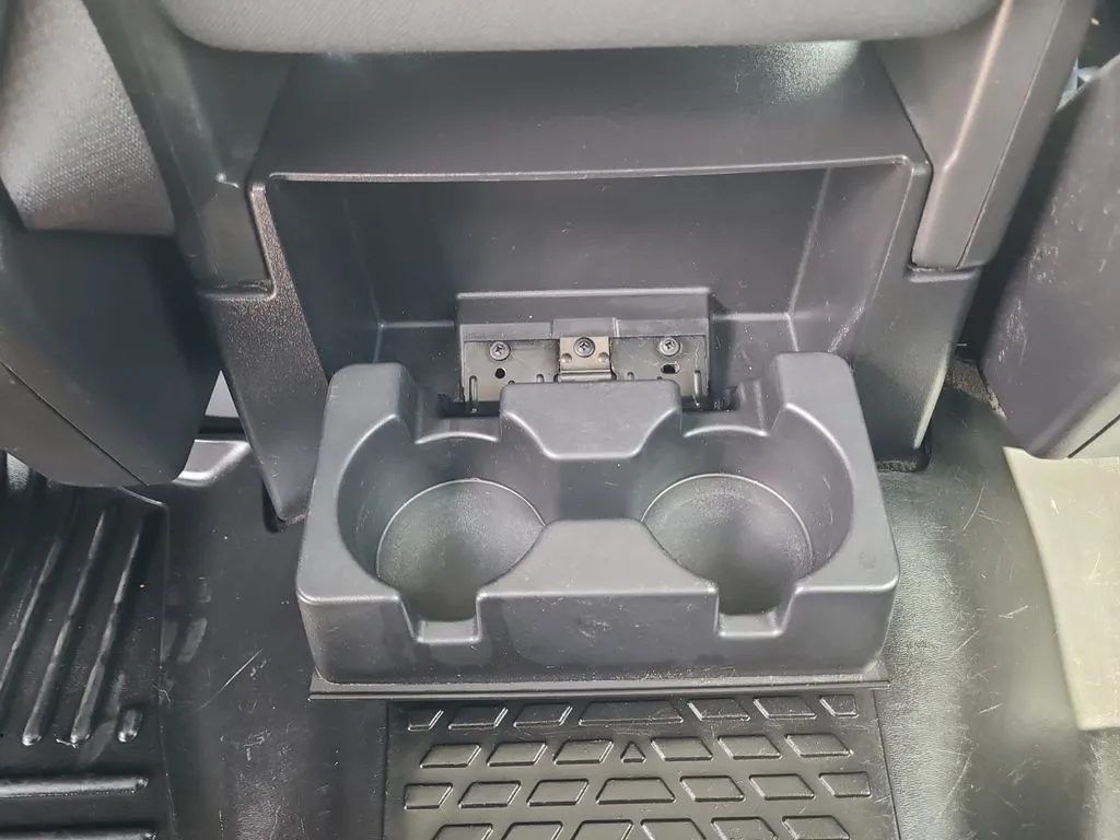 Chevrolet 3500HD photo 32