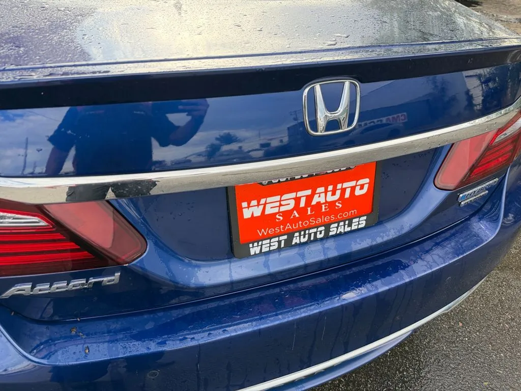 Honda Accord photo 32