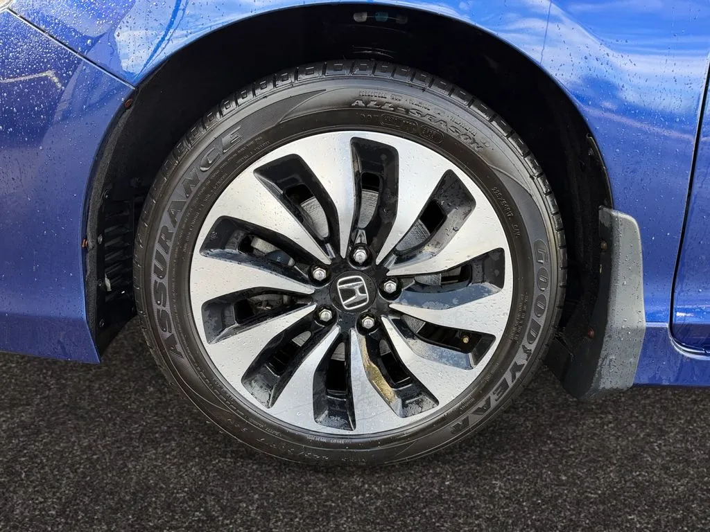 Honda Accord photo 14