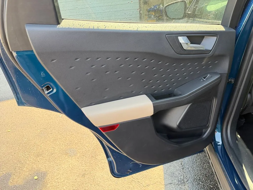 Ford Escape photo 27