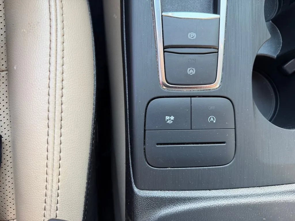 Ford Escape photo 24