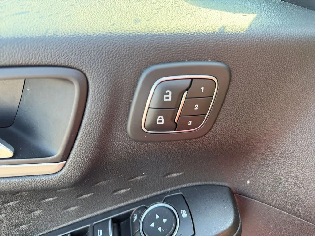 Ford Escape photo 25