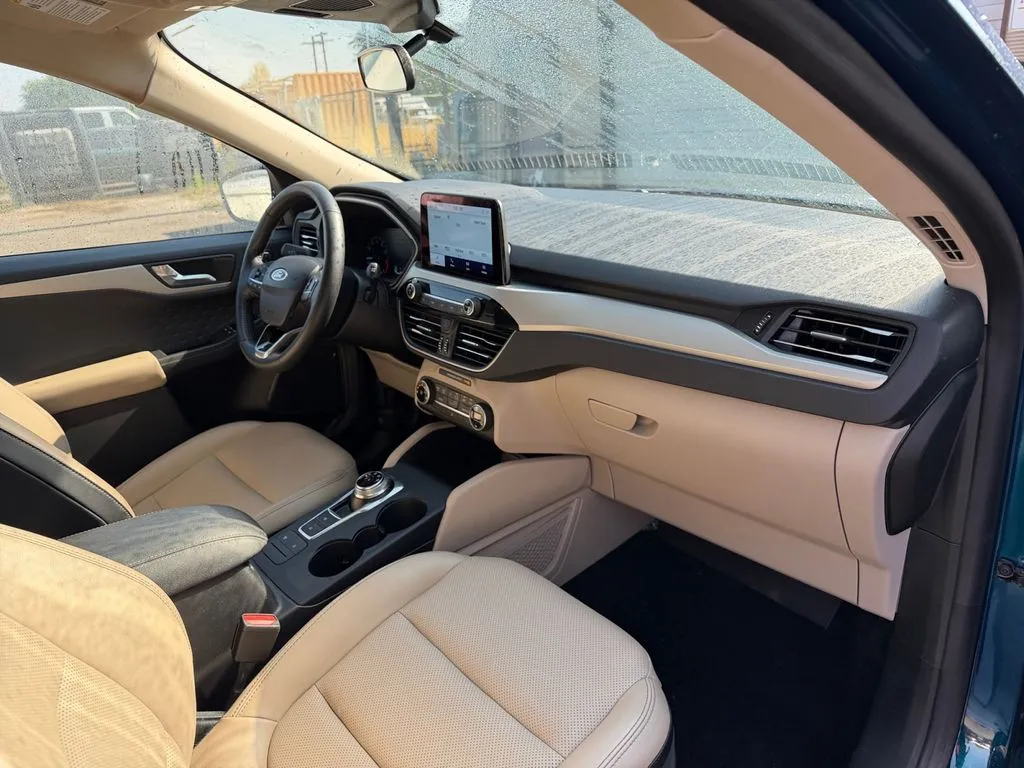 Ford Escape photo 16