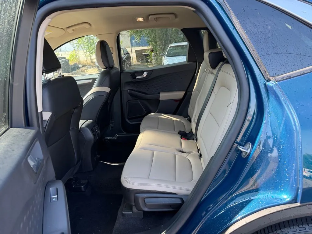 Ford Escape photo 26