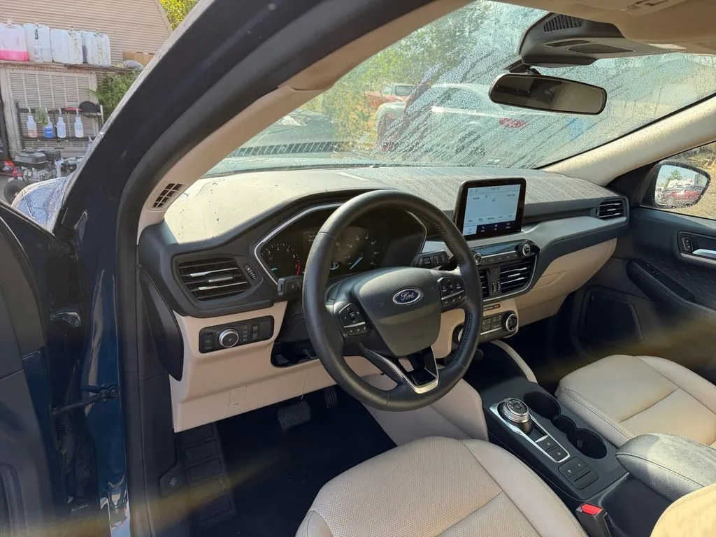 Ford Escape photo 18