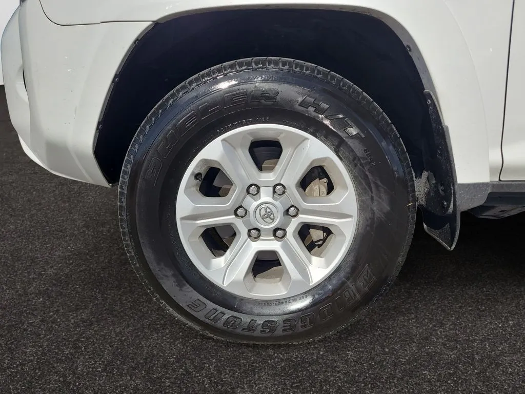 Toyota 4Runner photo 14