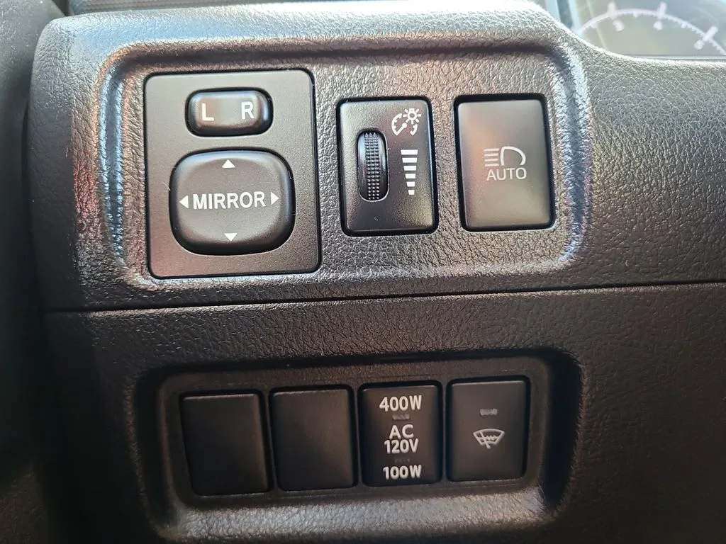 Toyota 4Runner photo 18