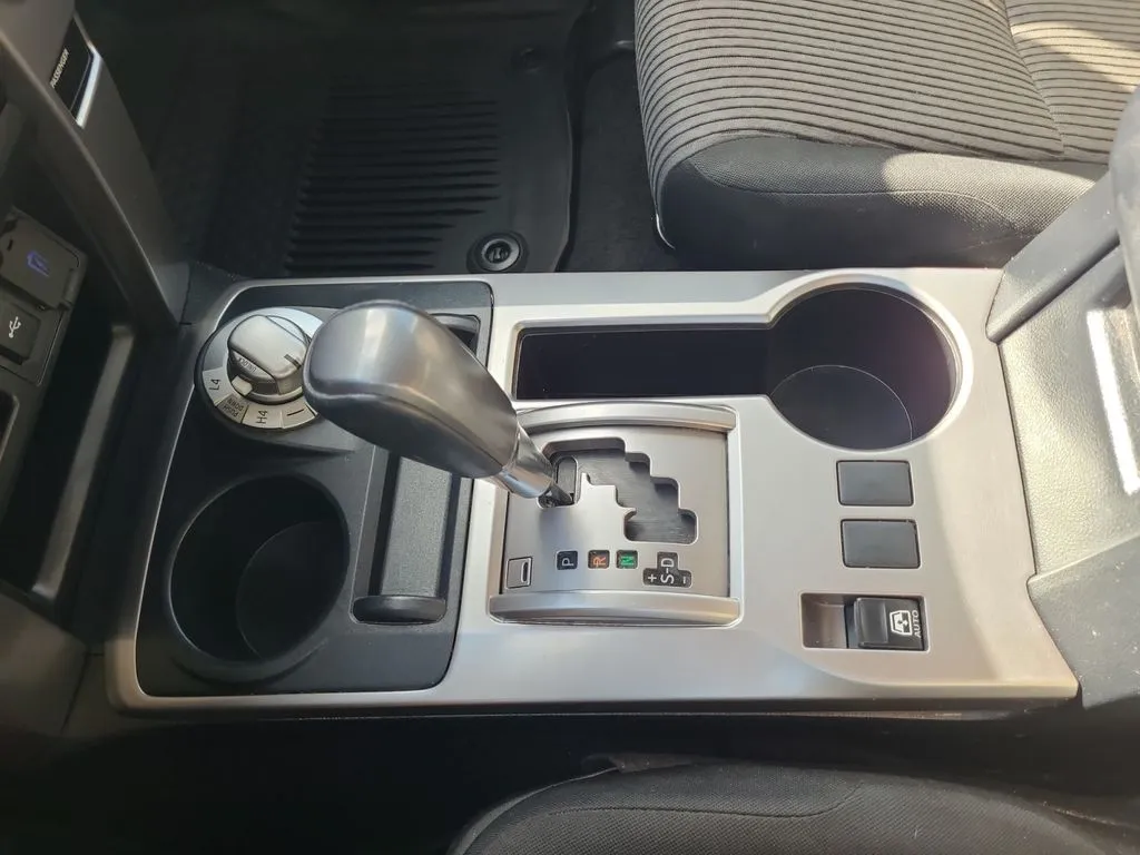 Toyota 4Runner photo 22