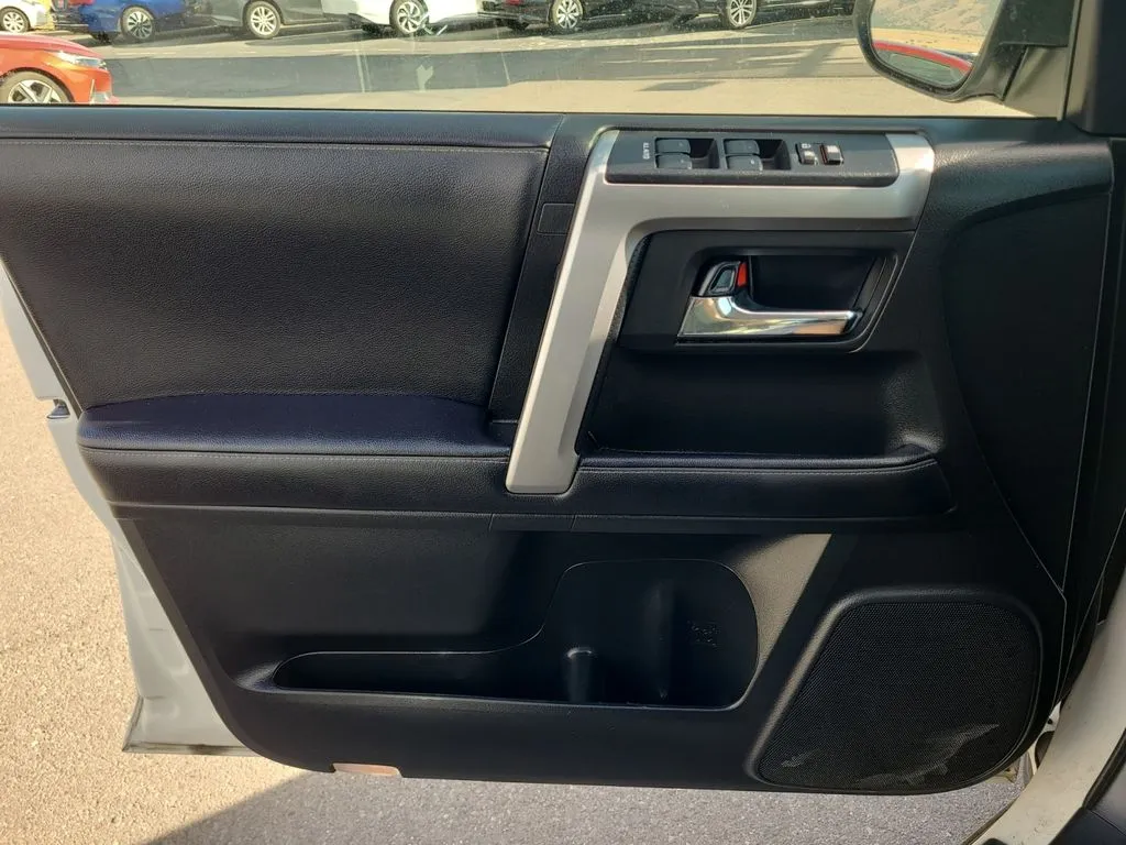 Toyota 4Runner photo 17