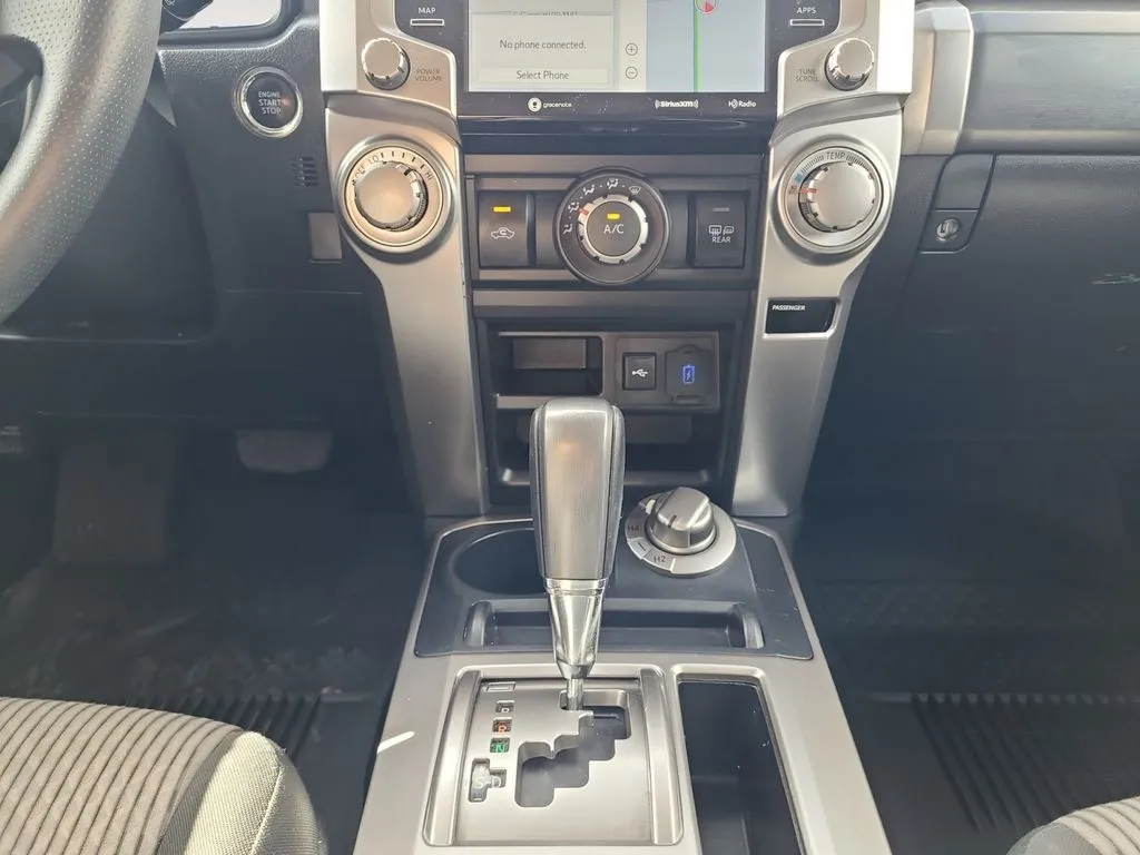 Toyota 4Runner photo 11