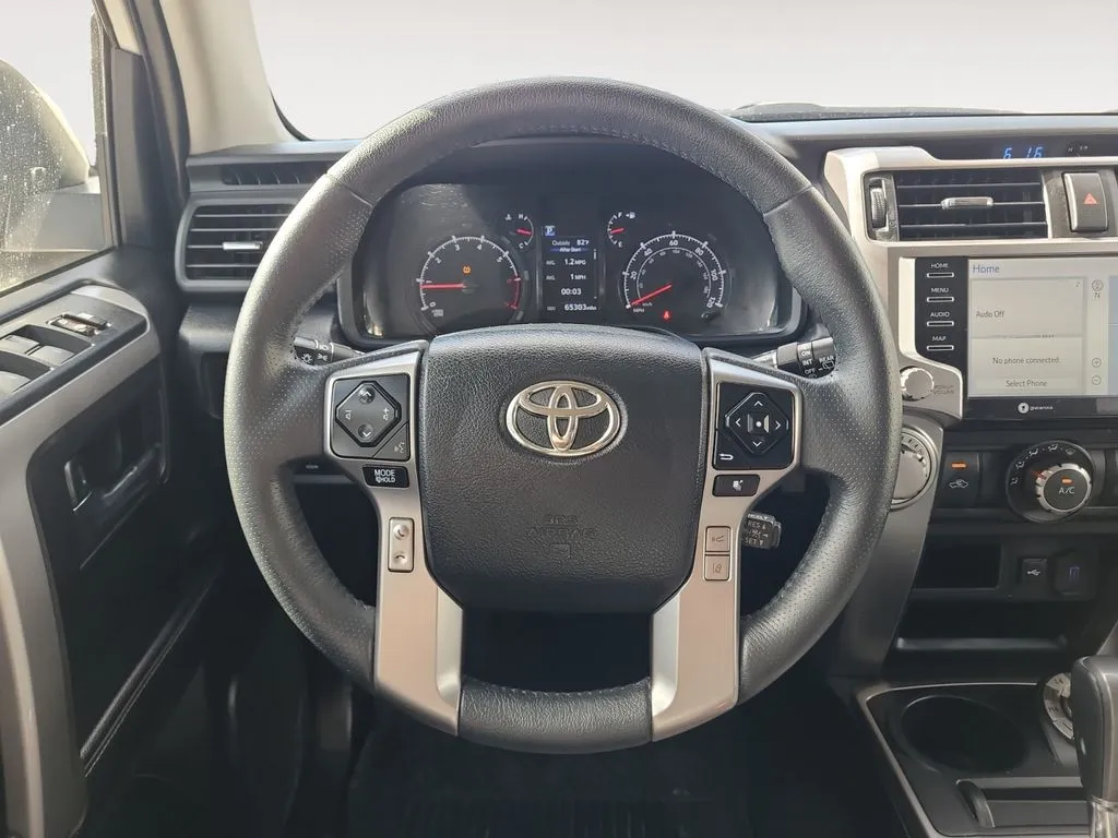 Toyota 4Runner photo 12