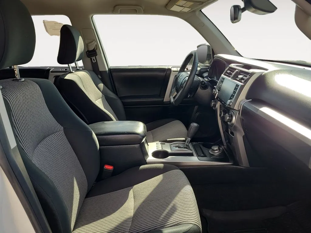 Toyota 4Runner photo 15