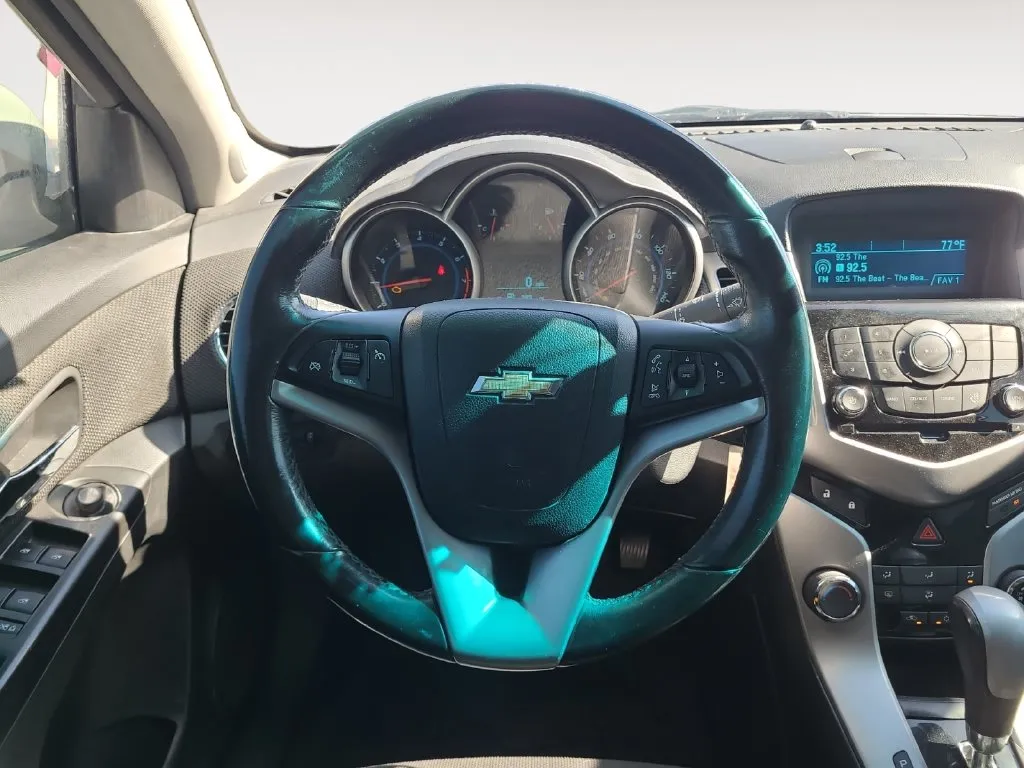 Chevrolet Cruze photo 12