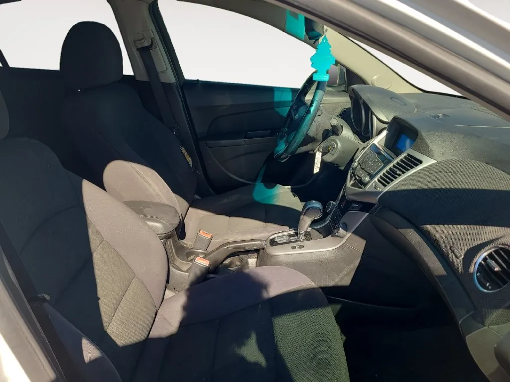 Chevrolet Cruze photo 15