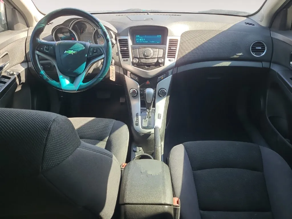 Chevrolet Cruze photo 10