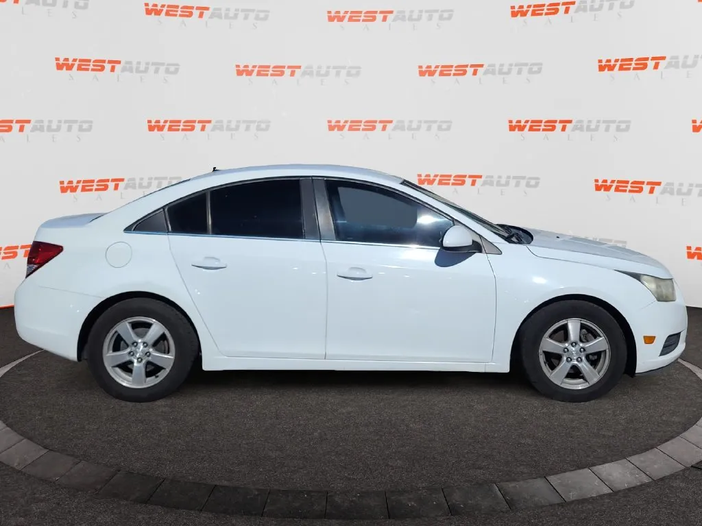 Chevrolet Cruze photo 6