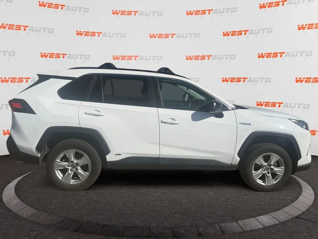 Toyota RAV4 photo 6