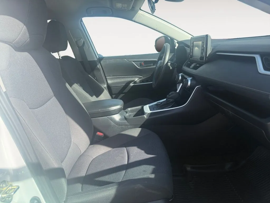 Toyota RAV4 photo 15