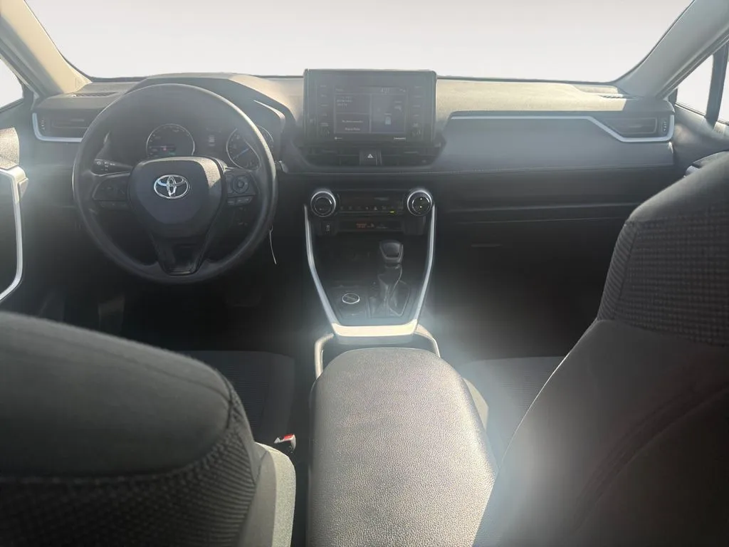 Toyota RAV4 photo 10