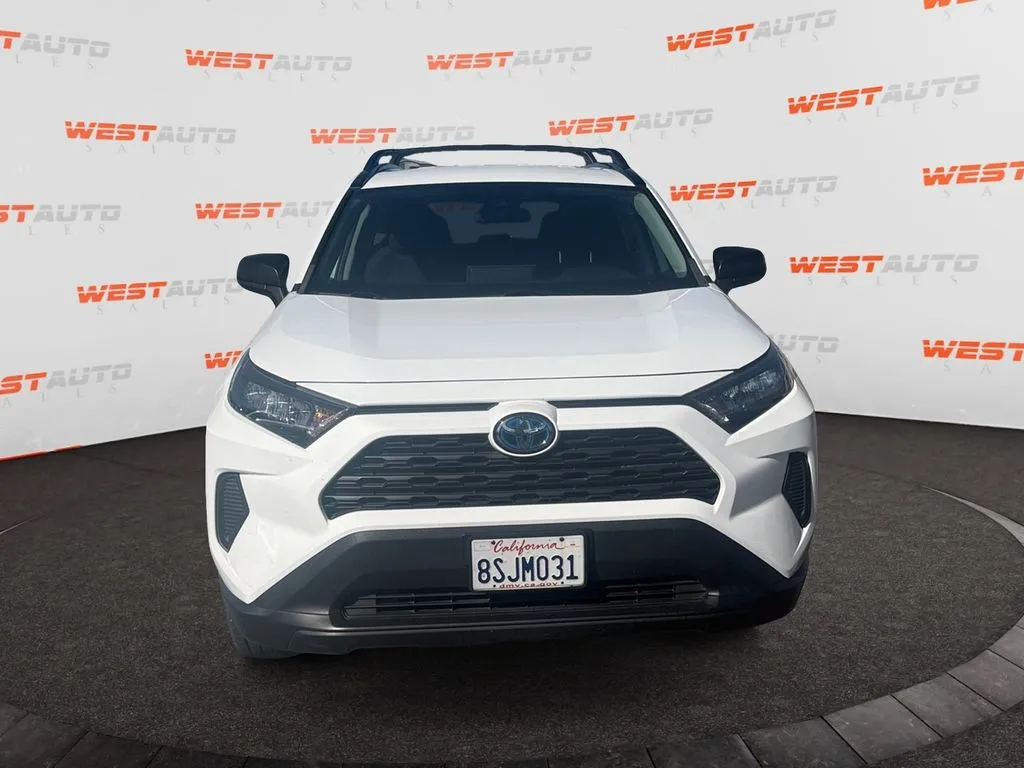 Toyota RAV4 photo 8