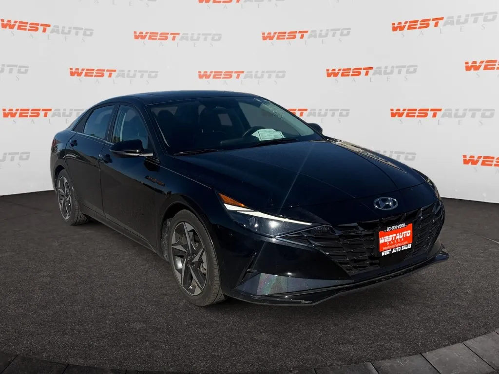 Hyundai Elantra photo 7