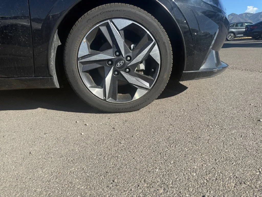 Hyundai Elantra photo 29