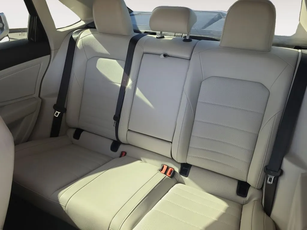 Volkswagen Jetta photo 13