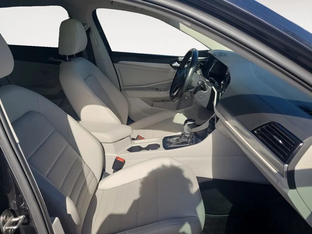 Volkswagen Jetta photo 15