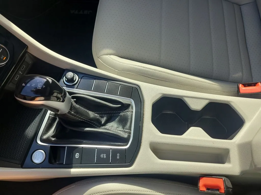 Volkswagen Jetta photo 23