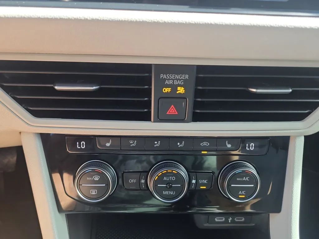 Volkswagen Jetta photo 21