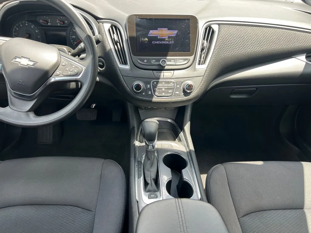 Chevrolet Malibu photo 11