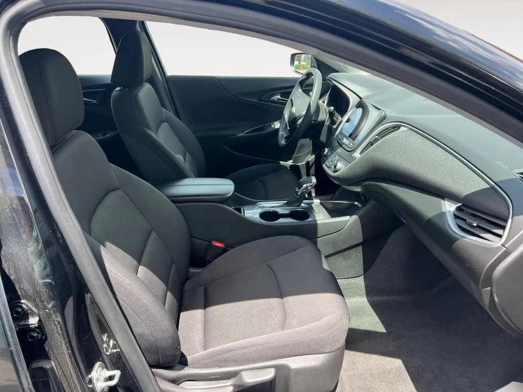 Chevrolet Malibu photo 15