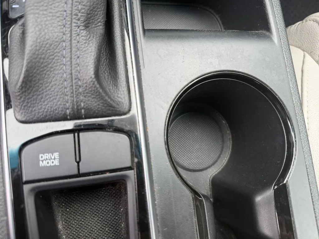 Hyundai Sonata photo 25