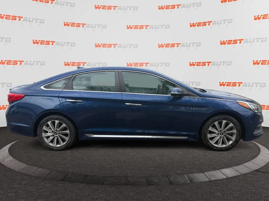 Hyundai Sonata photo 6