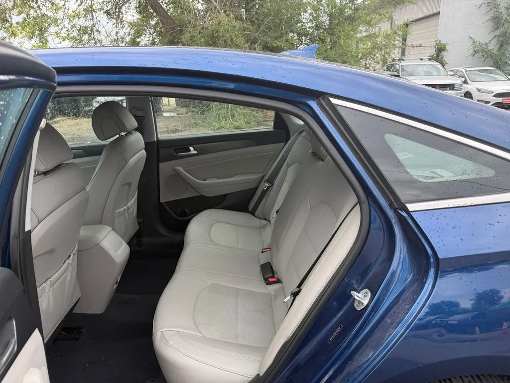 Hyundai Sonata photo 26